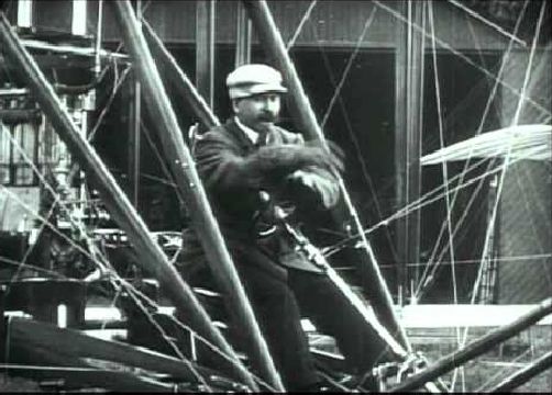 Aeroplane Flight and Wreck (Piloted by M. Cody) (1910)